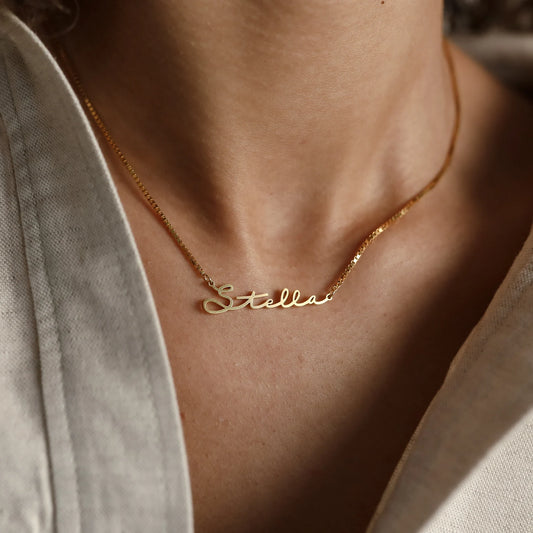 Personalised Name Necklace: A Sophisticated, Versatile Pendant
